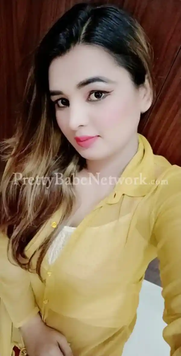 i-poornima-newlywed-bhabhi-escort-living-near-adyar-ready-for-hard-orgasms-bdsm-2